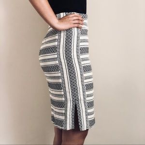 Ann Taylor Lot Textured Pencil Skirt